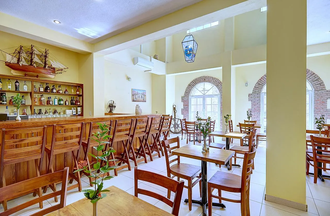 Hotel Lauberge Du Vieux Port Jacmel